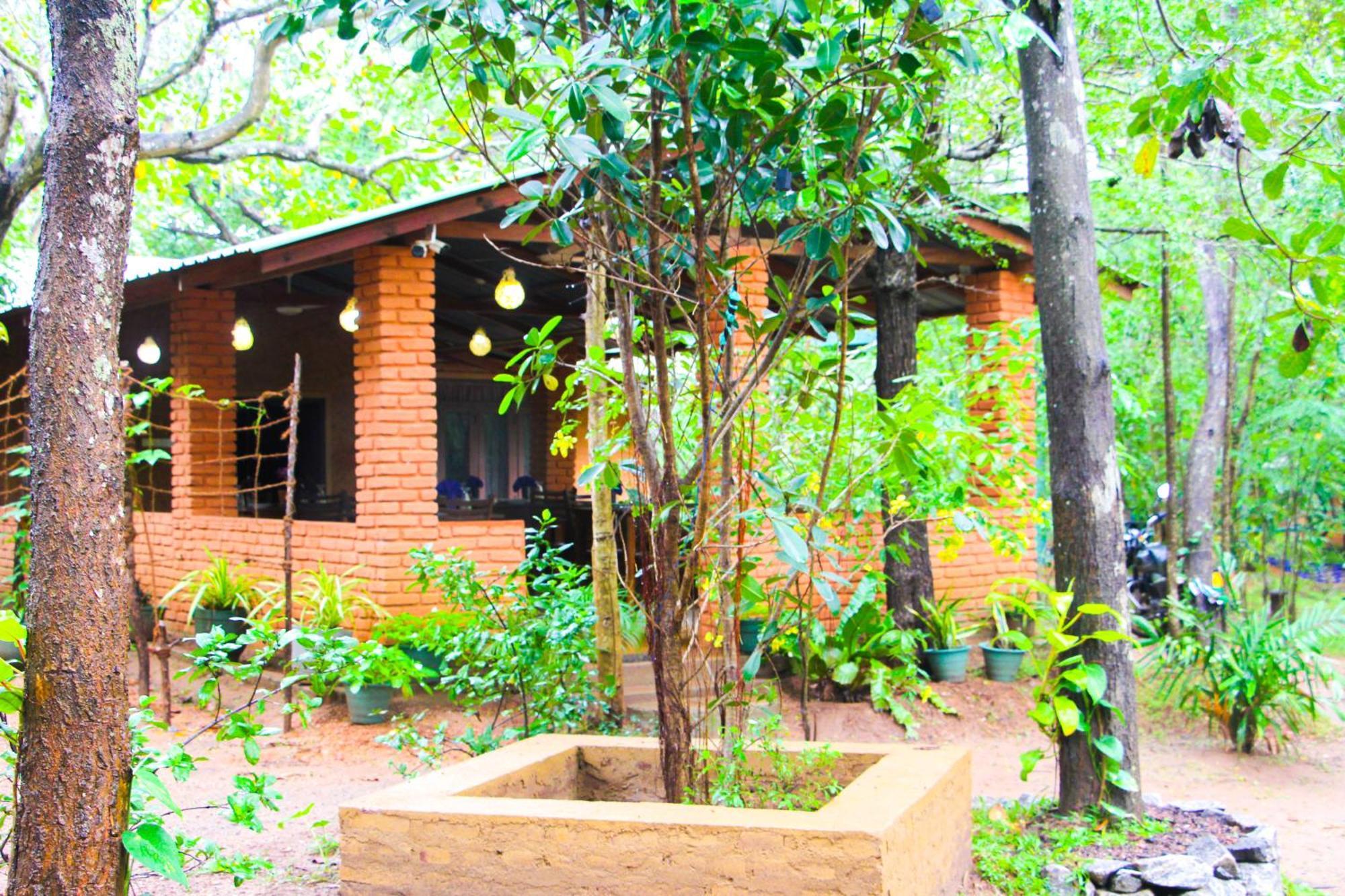 Lotus Eco Villa Sigiriya Exterior photo